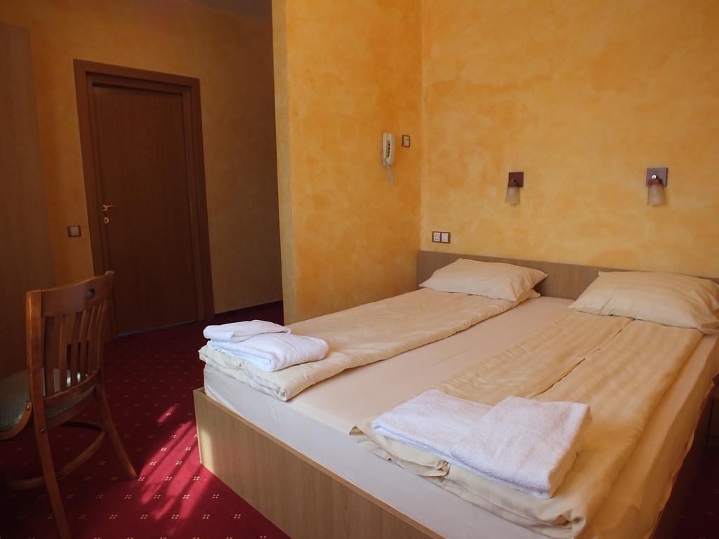 Găeşti Motel Vector חדר תמונה