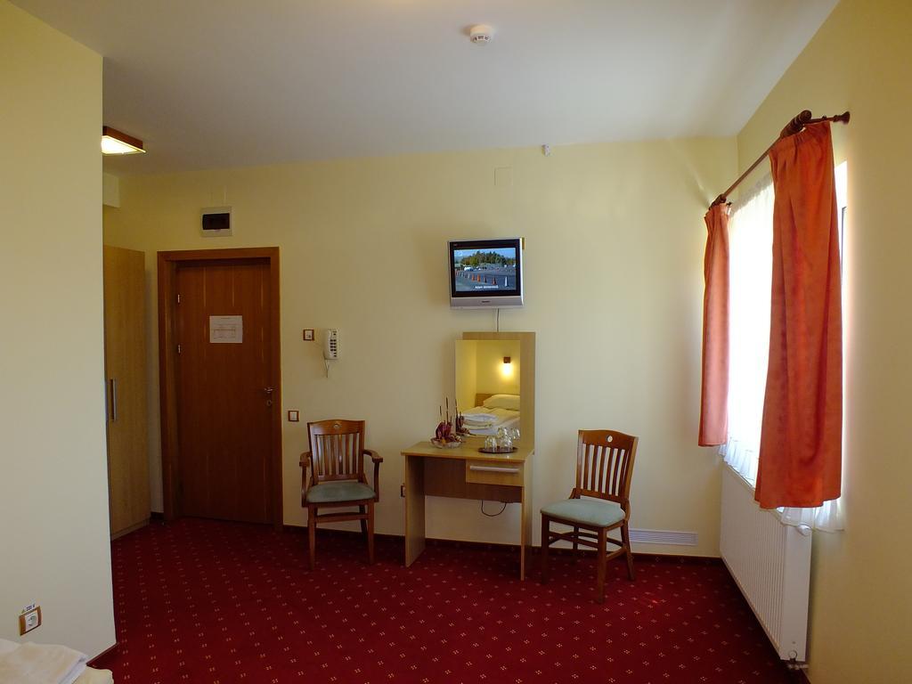 Găeşti Motel Vector חדר תמונה