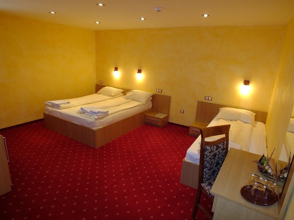 Găeşti Motel Vector חדר תמונה