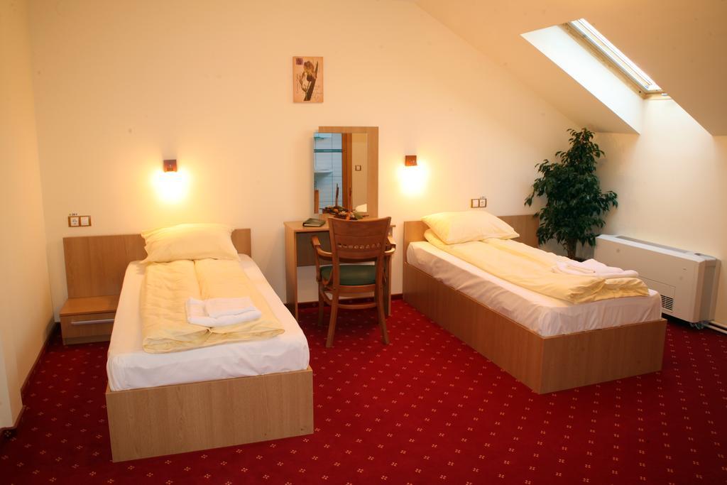 Găeşti Motel Vector חדר תמונה