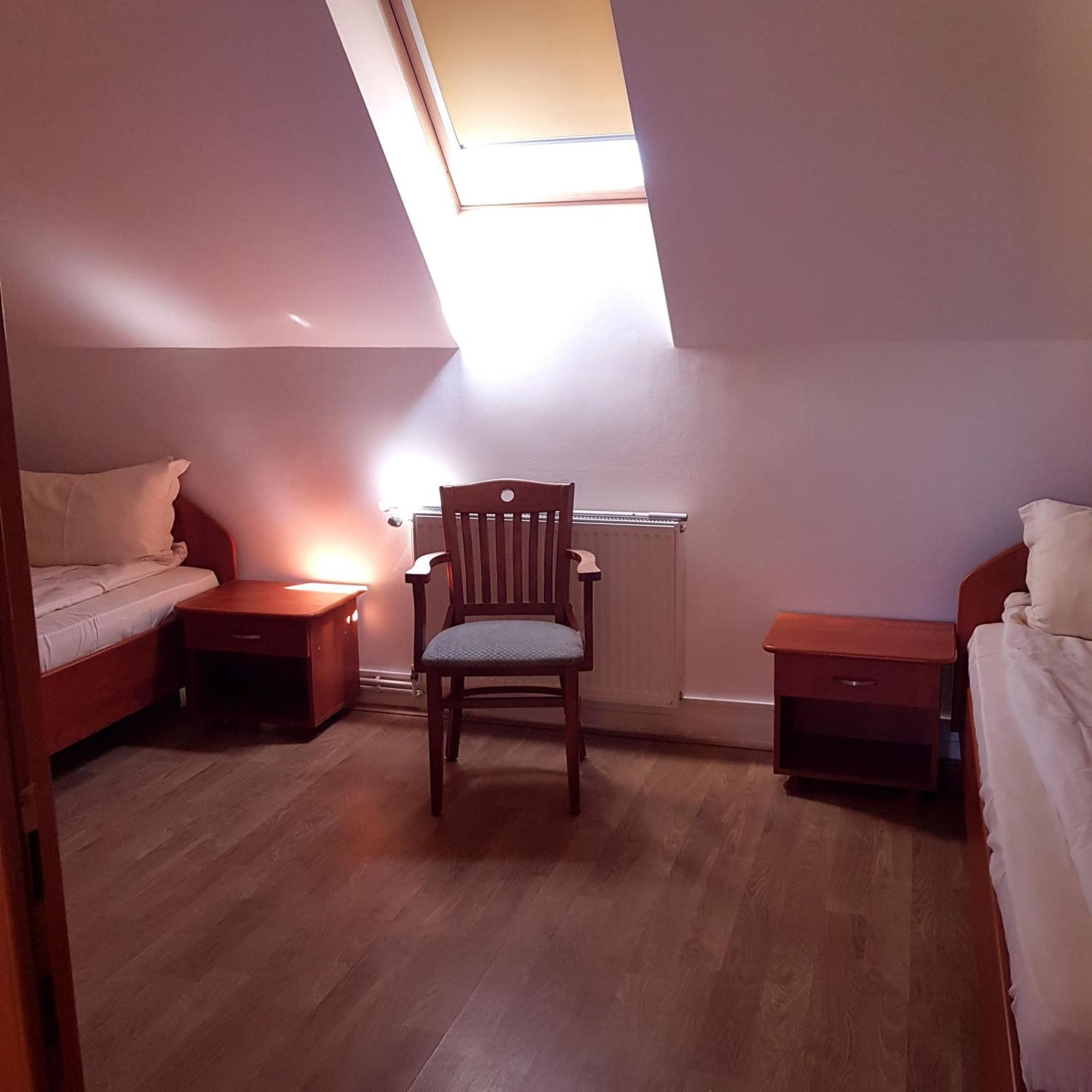 Găeşti Motel Vector מראה חיצוני תמונה