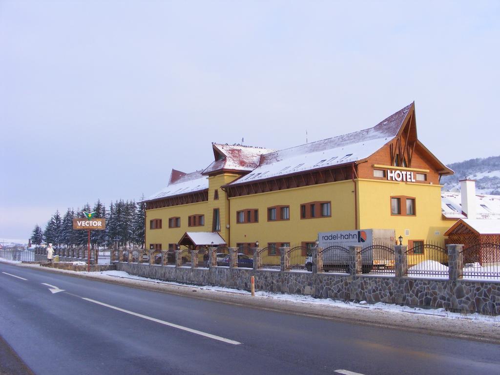 Găeşti Motel Vector מראה חיצוני תמונה